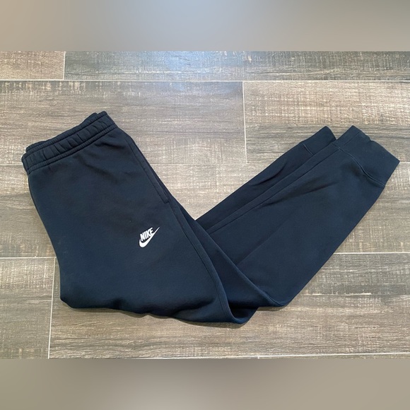 NEW Nike Mens Medium Sportswear Club Fleece Joggers - Black (BV2671-010) - Picture 6 of 8